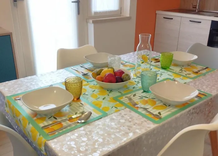 Marta - La Limoncella Apartment